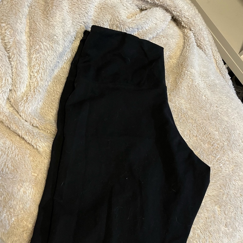 Black leggings